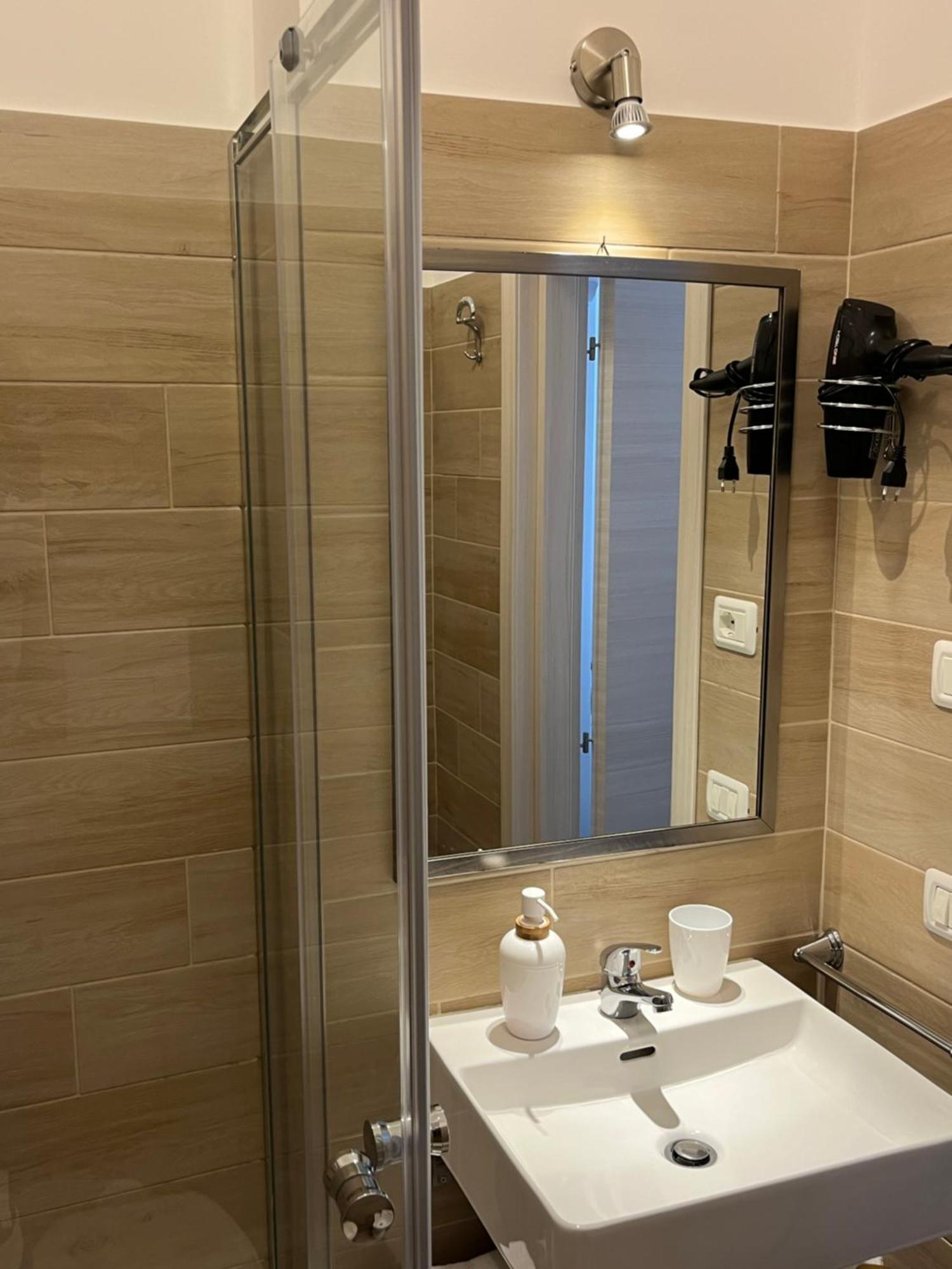 B&B Vento Aureo Rooms มิลาซโซ ภายนอก รูปภาพ