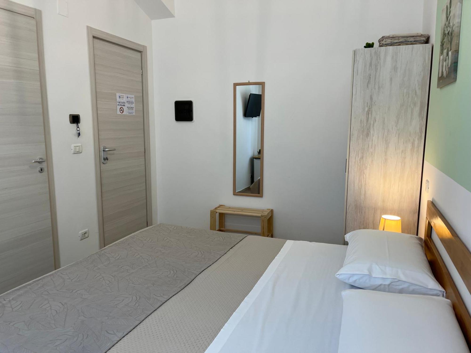 B&B Vento Aureo Rooms มิลาซโซ ภายนอก รูปภาพ